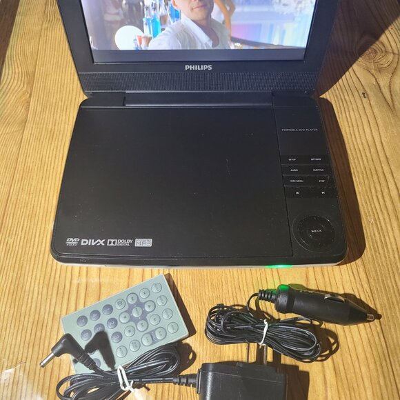 Phillips Rechargeable Portable DVD Player - Picture 5 of 8
